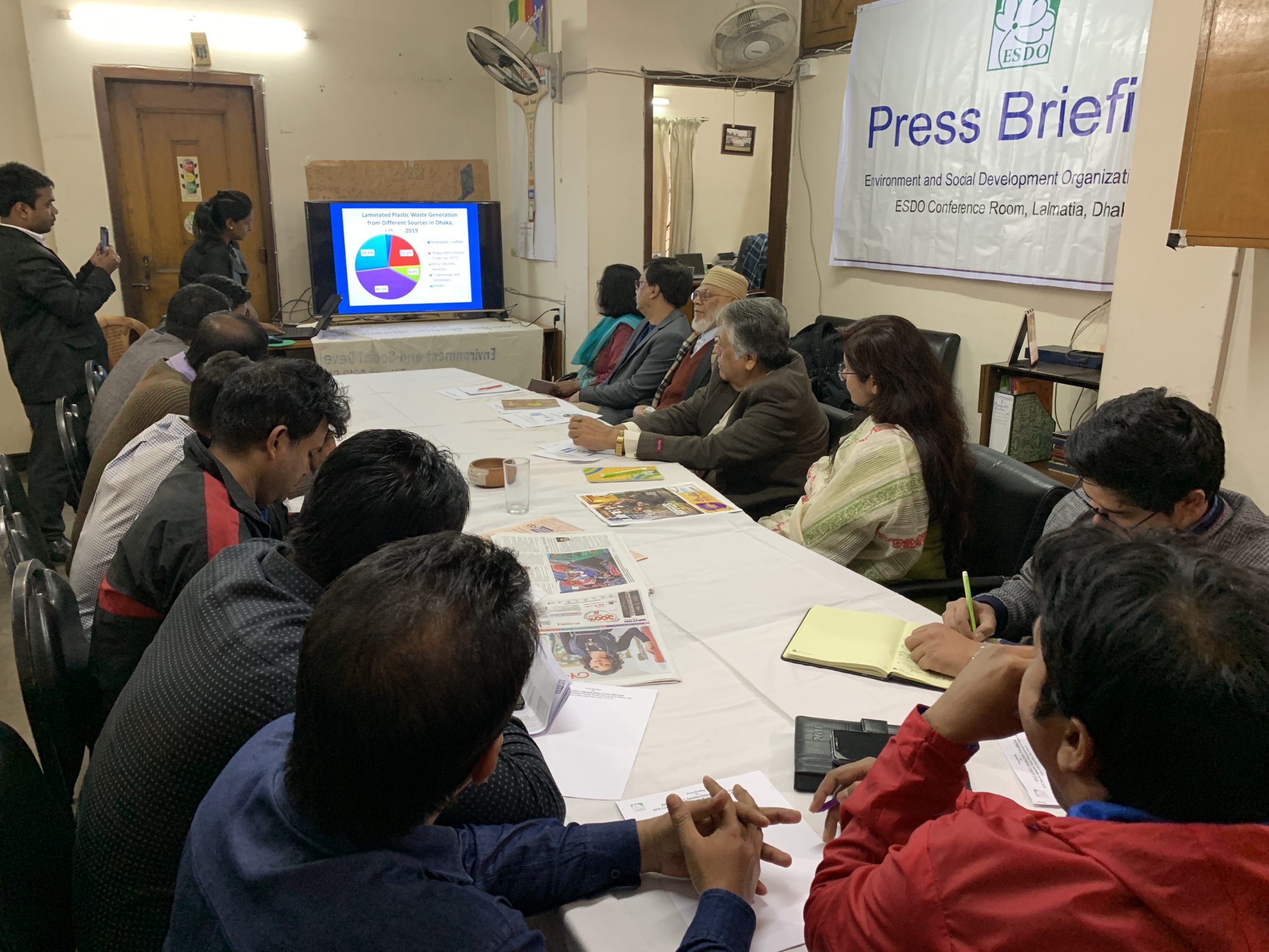 Press briefing on “Prevalence of plastic lamination use in posters and leaflets”