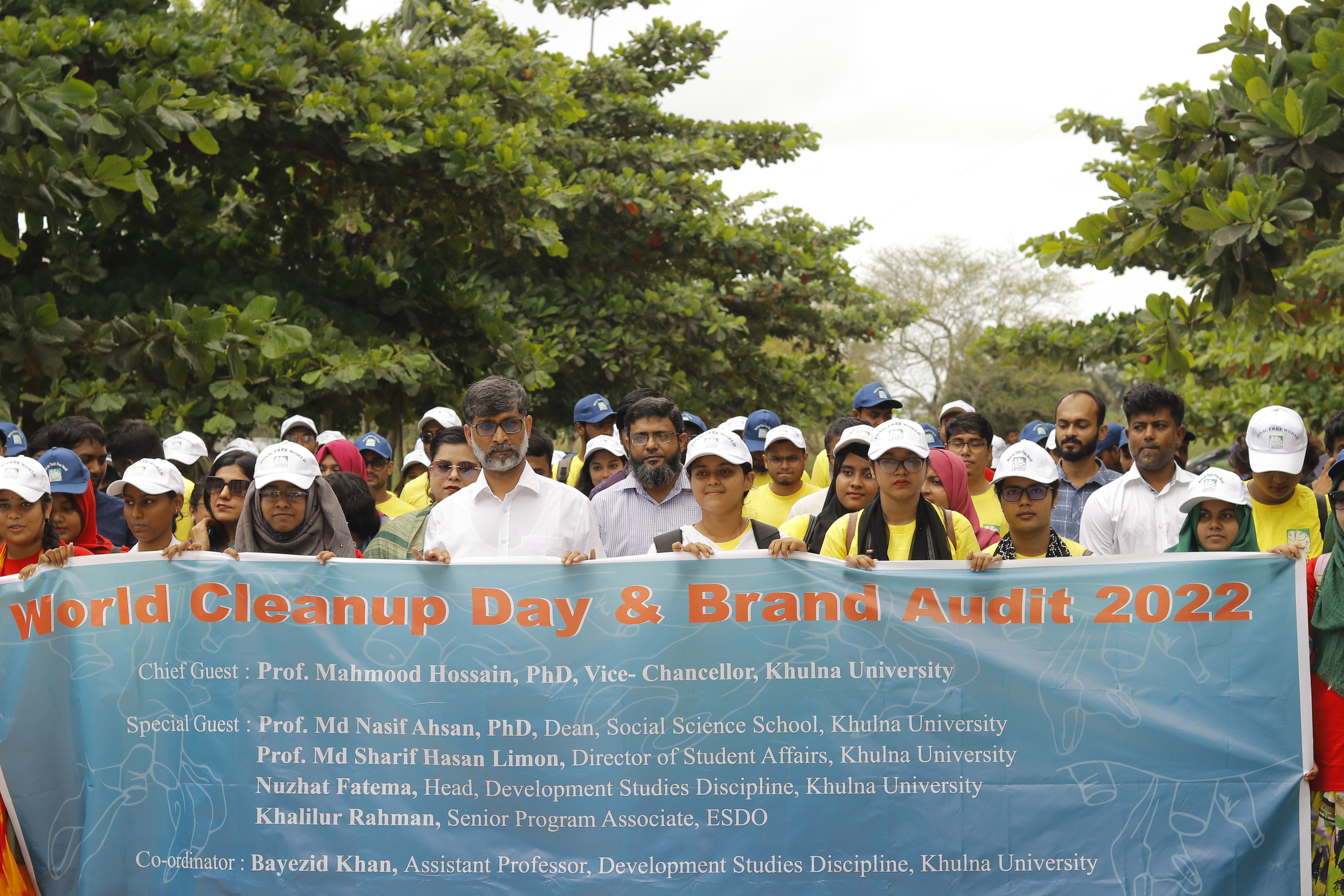 Cleanliness program and Brand audit completed in the joint initiative of Development Studies Discipline and ESDO in Khulna University