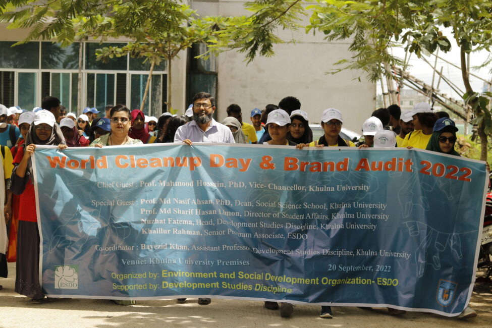 Read more about the article Brand Audit on Single Use Plastic in Khulna University